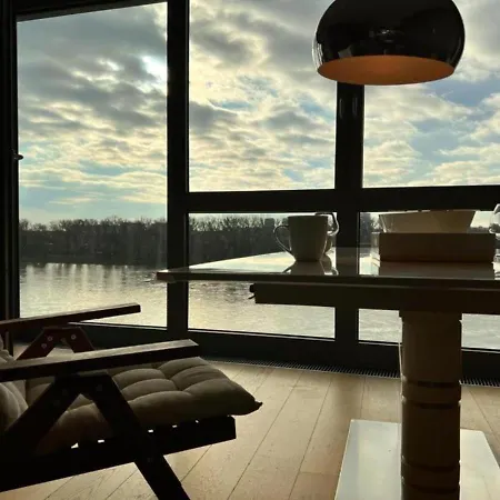 No1 Dream View شقة براتسيلافا