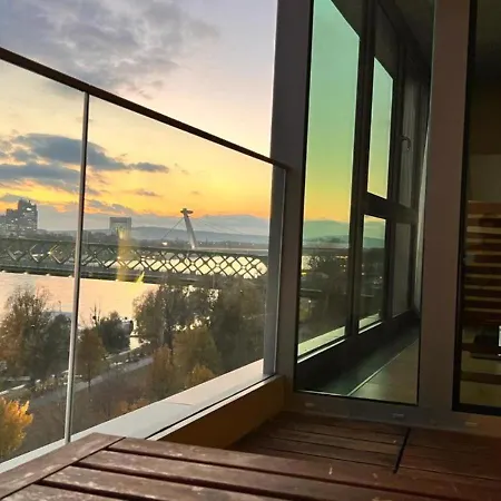No1 Dream View شقة براتسيلافا
