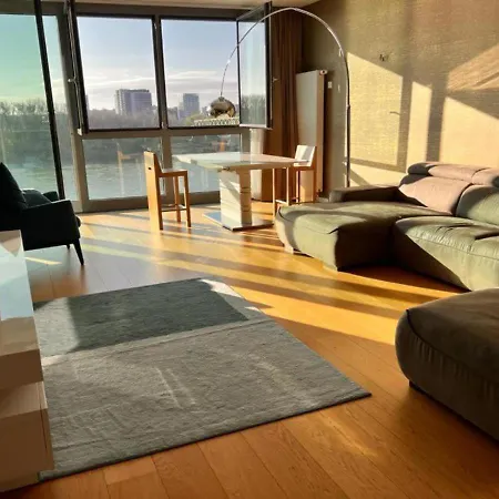 No1 Dream View * براتسيلافا