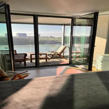 No1 Dream View * 브라티슬라바