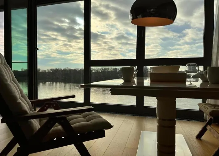 No1 Dream View شقة براتسيلافا